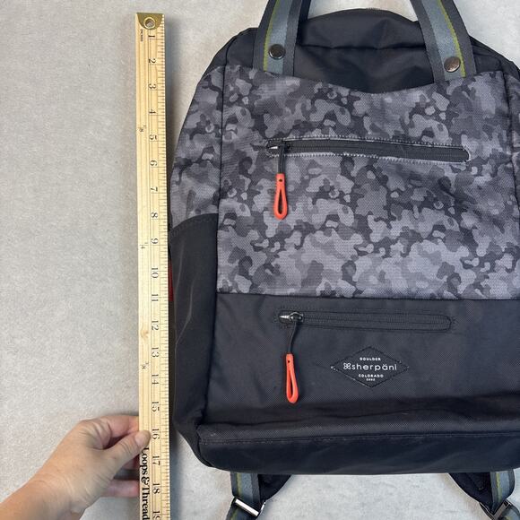 Sherpani Camden Gray Camo 3-1 Backpack Tote Shoulder Bag Crossbody 15 Excellent - Picture 6 of 7